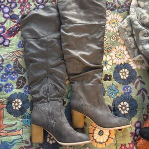 NWOT knee high wide calf boots